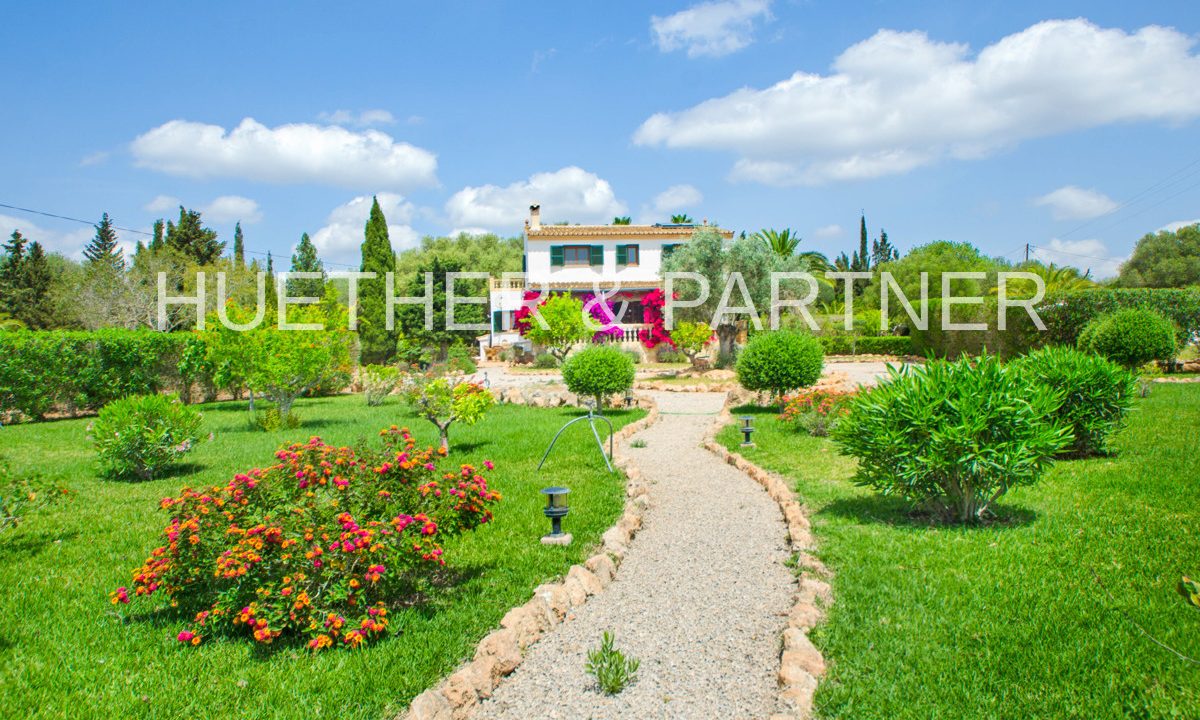 ba871489-c2b4-4664-a723-560dfe70494b