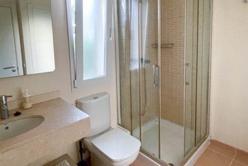 Baños 1