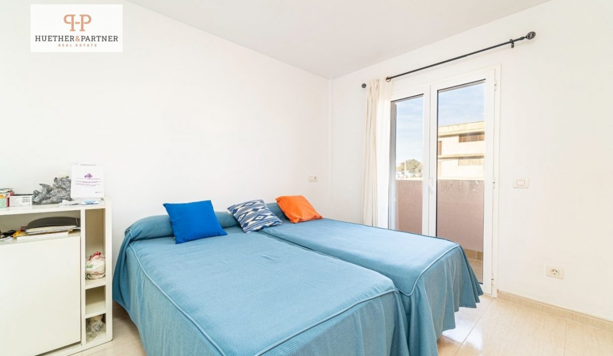 aa6b4115-fae3-4dd6-8dfb-7fd8327b57ba