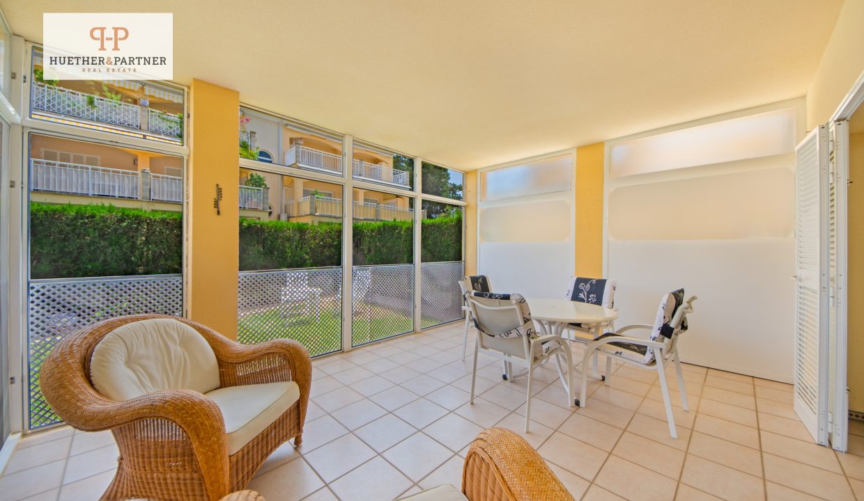 überdachte Terrasse