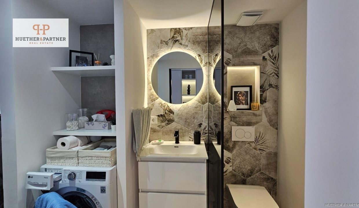 0e3b3f1d-5a12-42ed-b301-b82ed31165e2