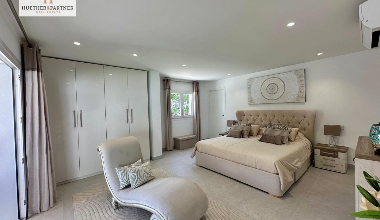 2ac4e15a-aab9-4356-ac4b-02f37a87a420