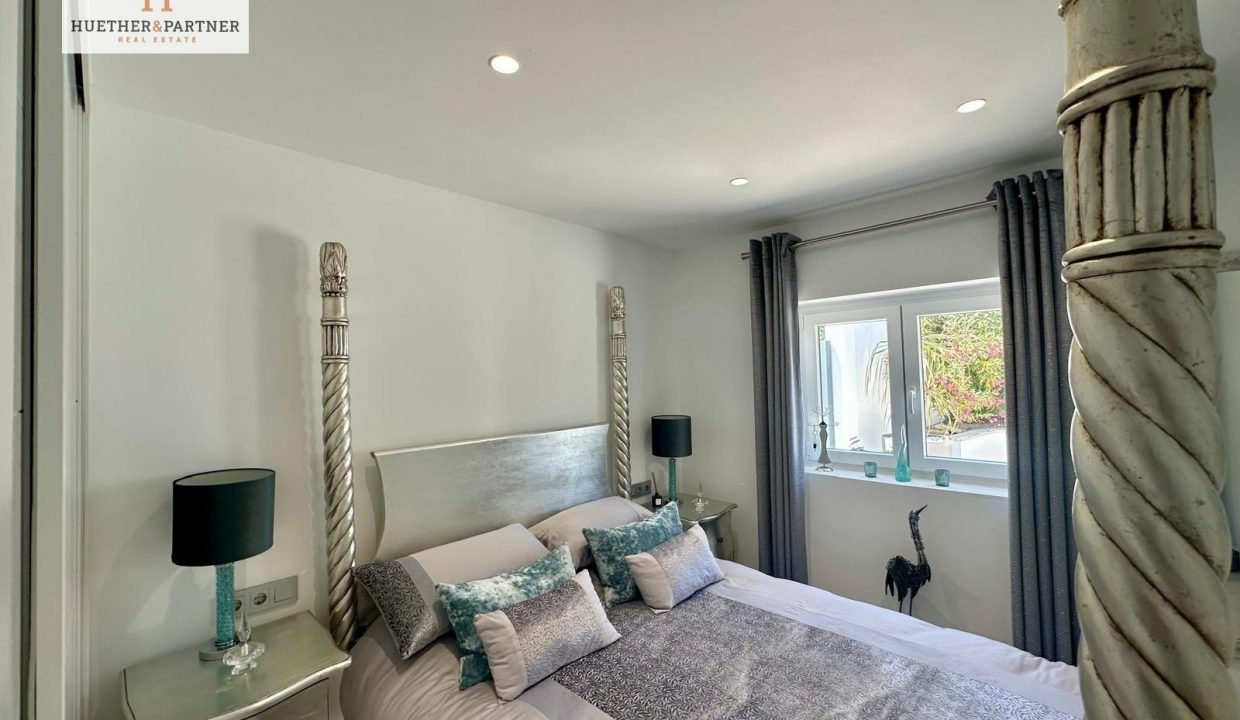 bd35048e-e22e-4cb3-8018-f1214d42fe28