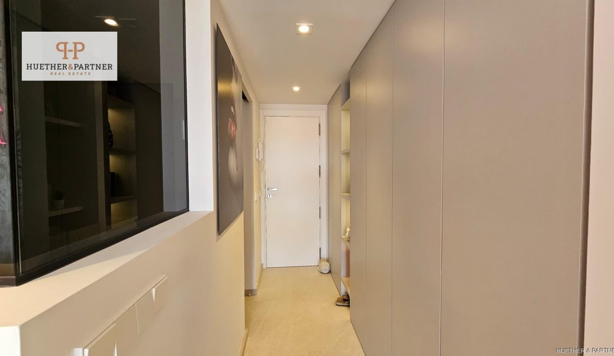 e3706f76-f4af-452b-a7f4-66d3ec305515