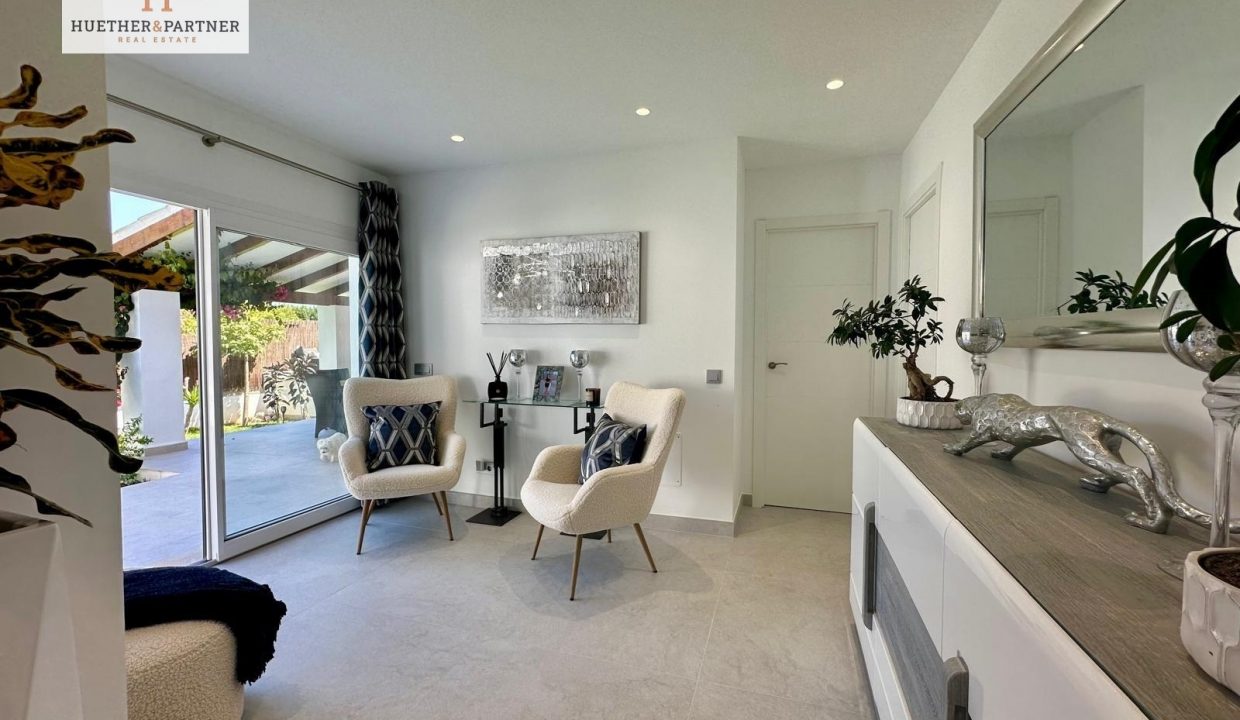 f6e784eb-5326-4062-b099-0151f63936f2