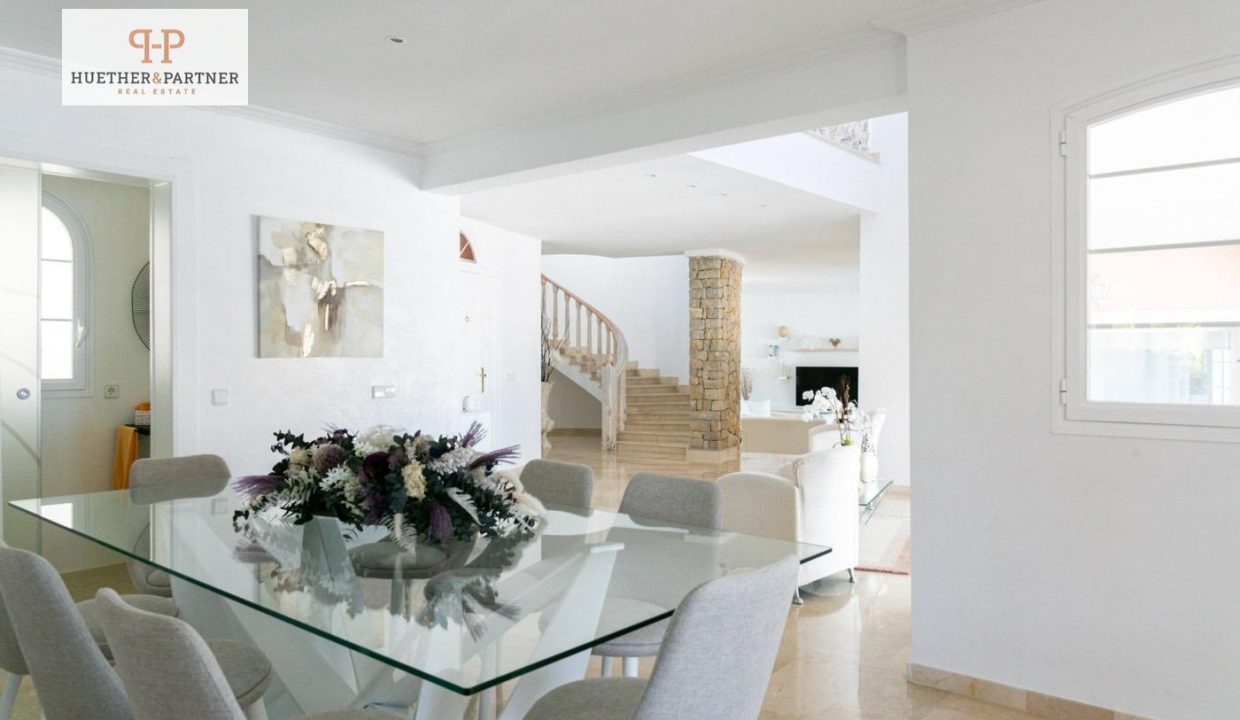 0305ffdf-d1fc-46e9-813c-6caa1f97da3a