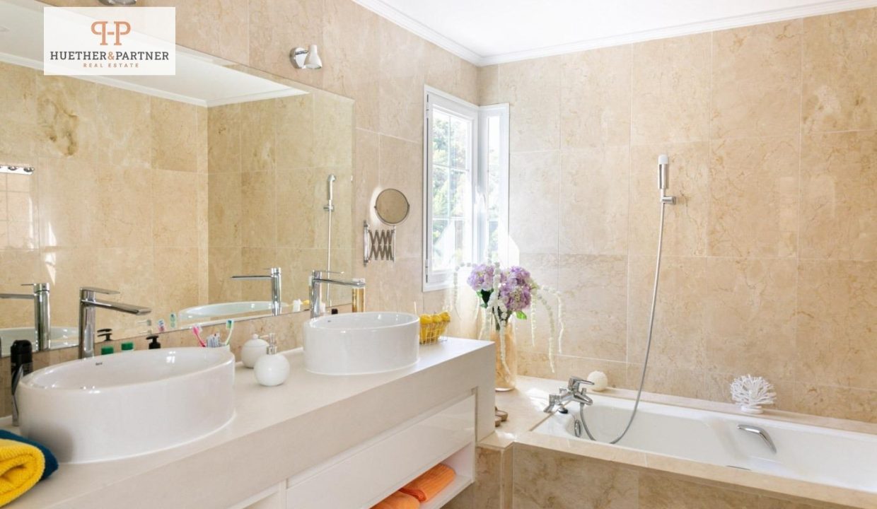 7073dd35-7356-4e0f-ab05-64cb44f67681