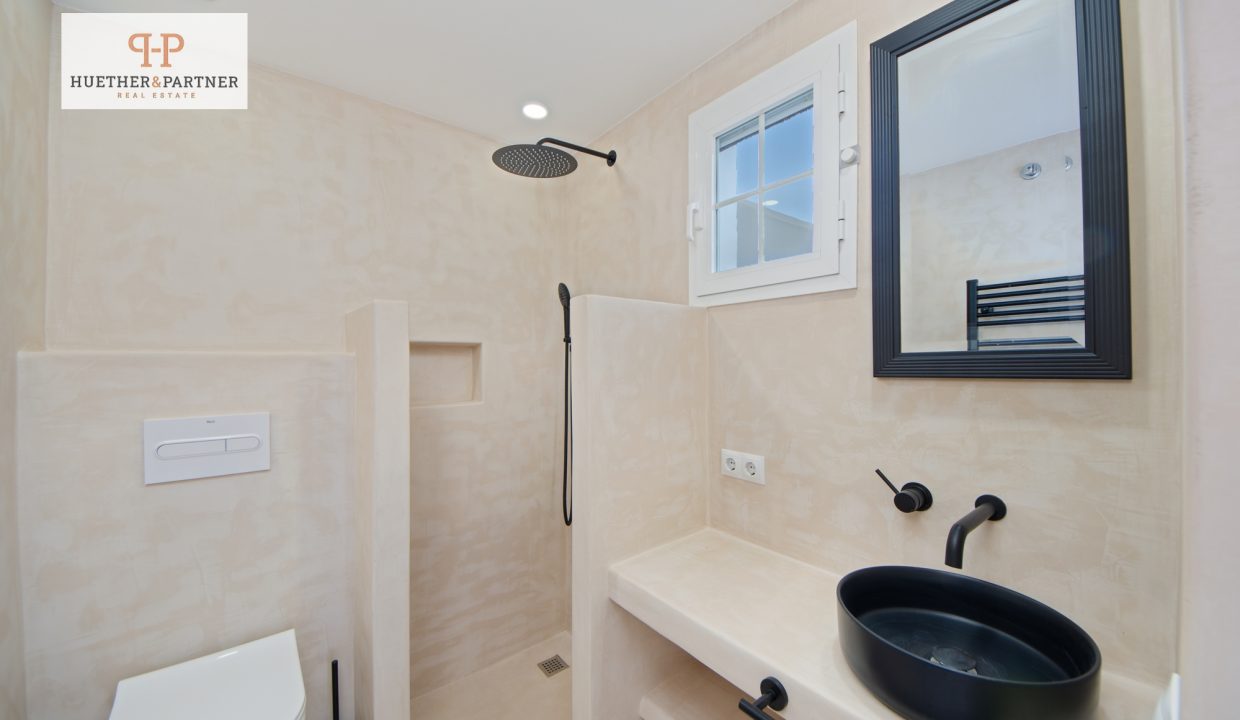 Modernes Baños mit Walk-in Dusche