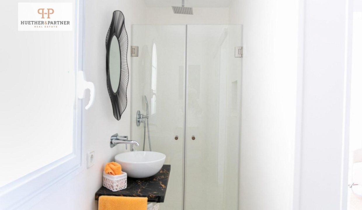 fe8a92b4-6f10-44fc-8b58-f637e6c5dbd2