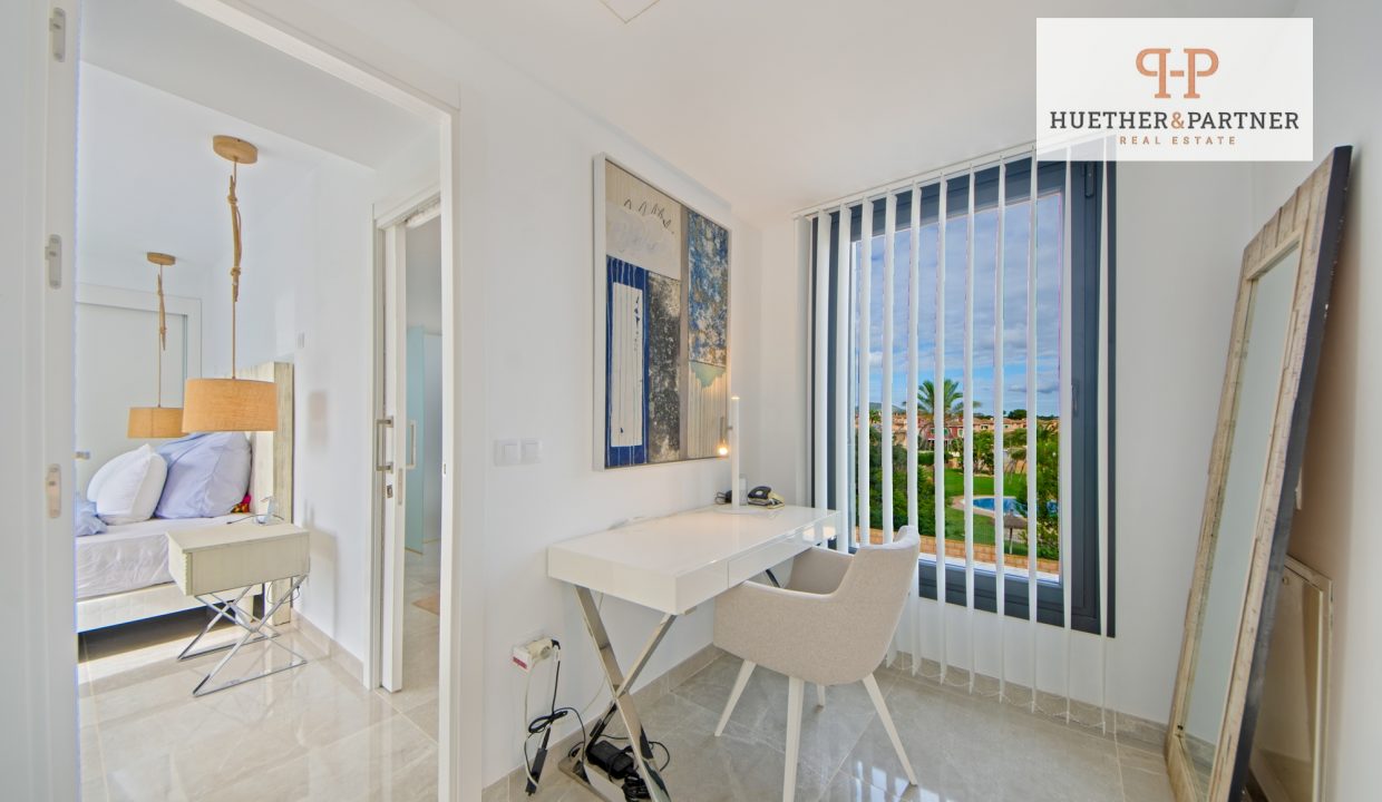 6cfd4c08-1d20-4c64-bf5c-317f8ab3ab30