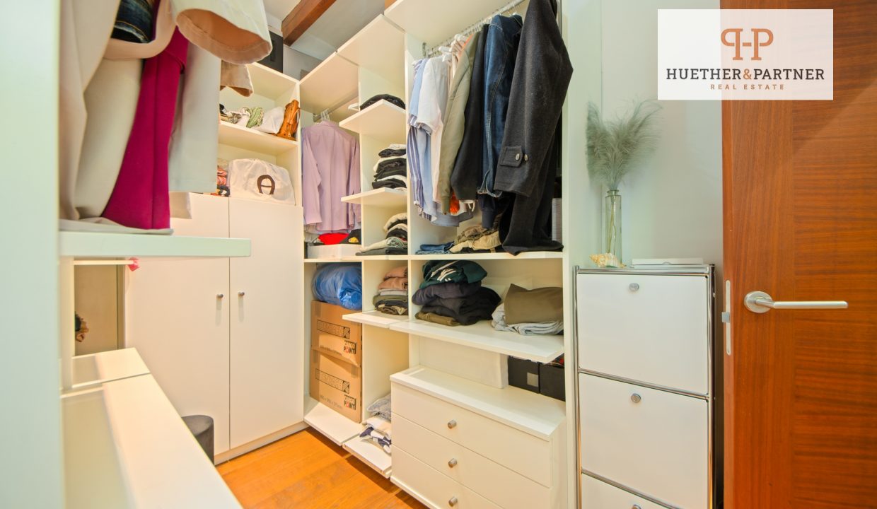 79f4bb15-6f6c-4221-8947-5533ab183d1f