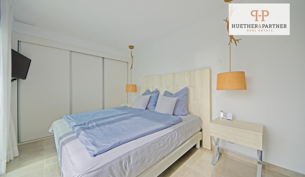 c300212d-19e0-470b-afda-2b4c2832a62c