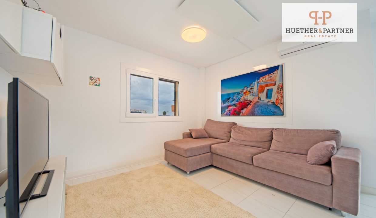 e74c9525-05d5-4575-bbb6-2697fdf25b80