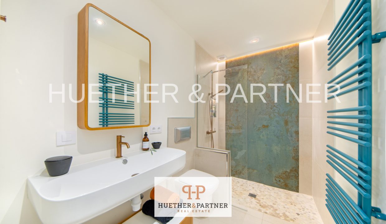 bbee5e6c-4bf4-43a4-84d6-ecfea309b4c3