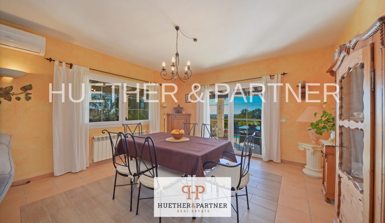 42c8871c-9f58-4a1c-8a6f-271b286d071a