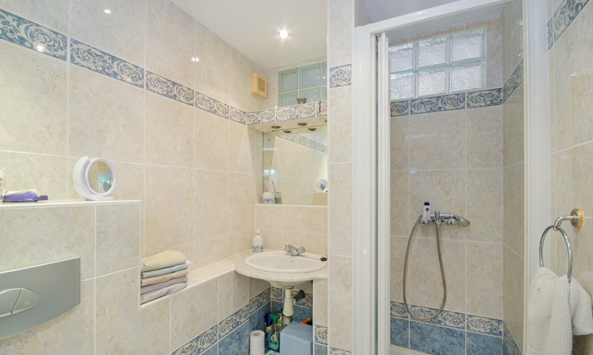 Ba&ntilde;os AP