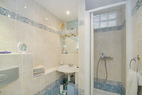 Ba&ntilde;os AP